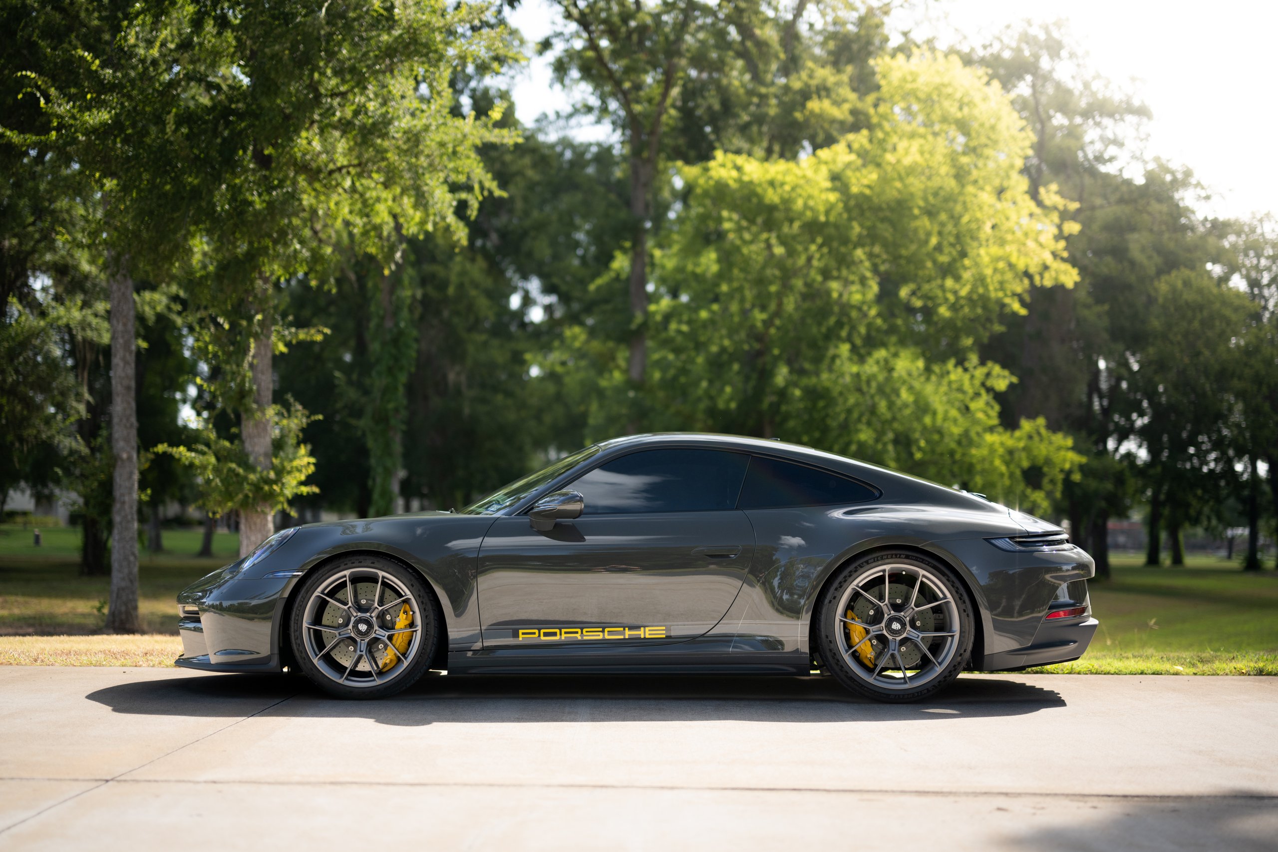 No Reserve Photography hero car